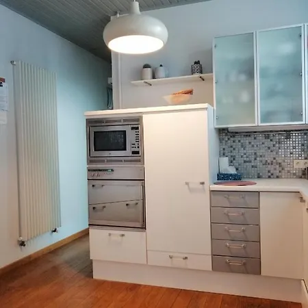 Large 800m From The 90 Square Meters Appartement Oostende