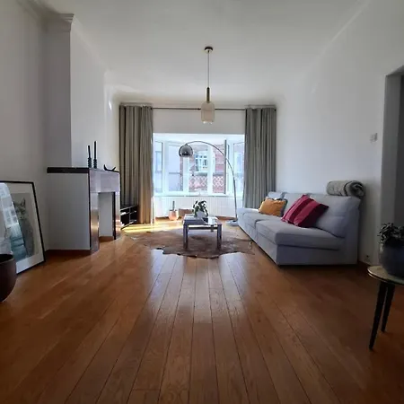 Appartement Large 800m From The 90 Square Meters